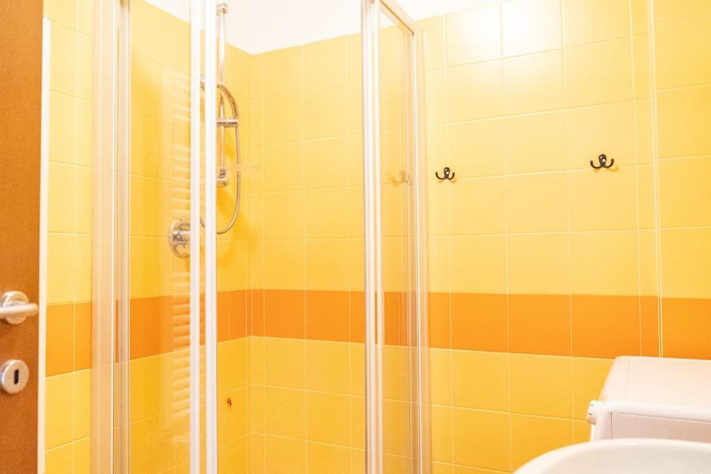 La Casa Di Claudio Incantevole Suite In Centro Como Bagian luar foto