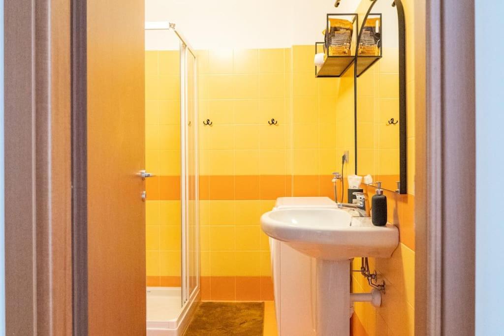 La Casa Di Claudio Incantevole Suite In Centro Como Bagian luar foto